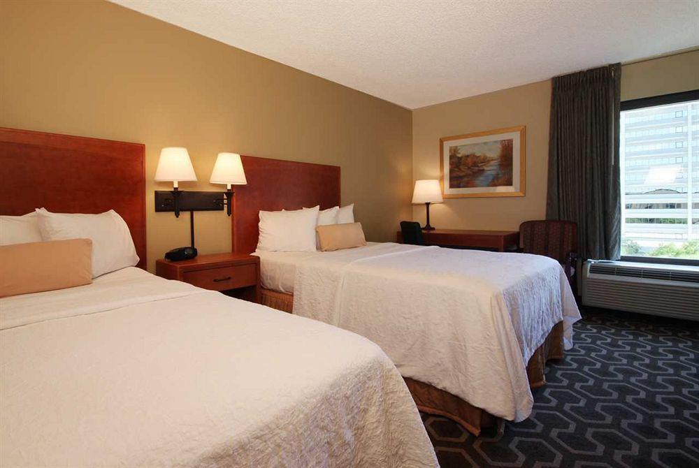 Hampton Inn Tampa International Airport/Westshore Room photo